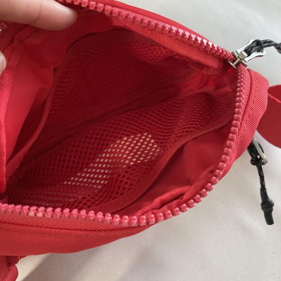 Fabletics Belt Bag Fanny Pack Small Red Zip Solid Polyester Nylon Women 8x4" - Picture 10 of 16